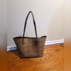 Coach tote